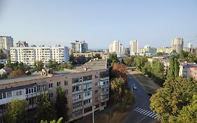 Комфортна 1-кімнатна Новопречистенська,1 з кондиціонером і бойлером, швидким цілодобовим інтернетом